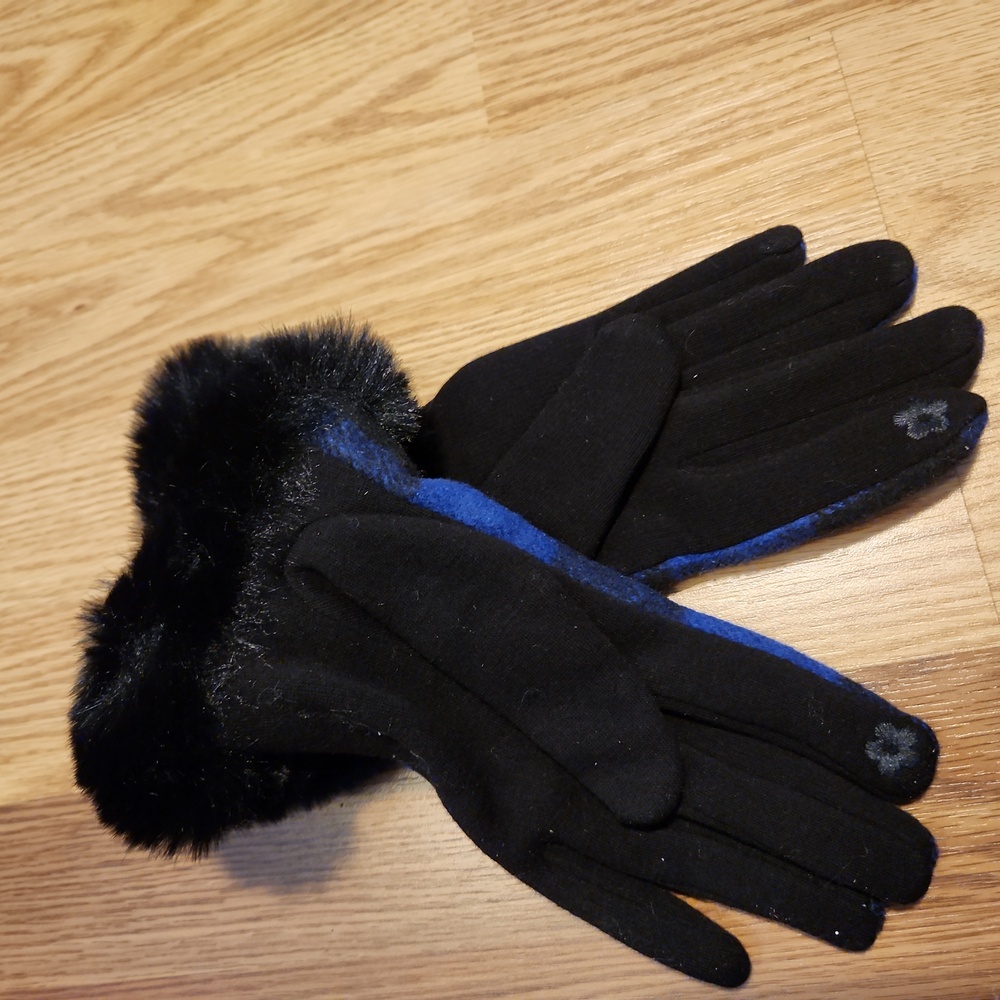 Gloves - Picture 4 of 4